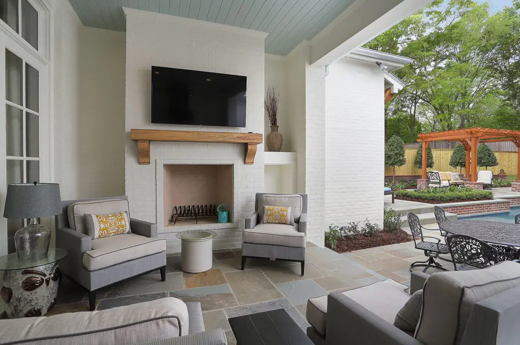 build a custom home 